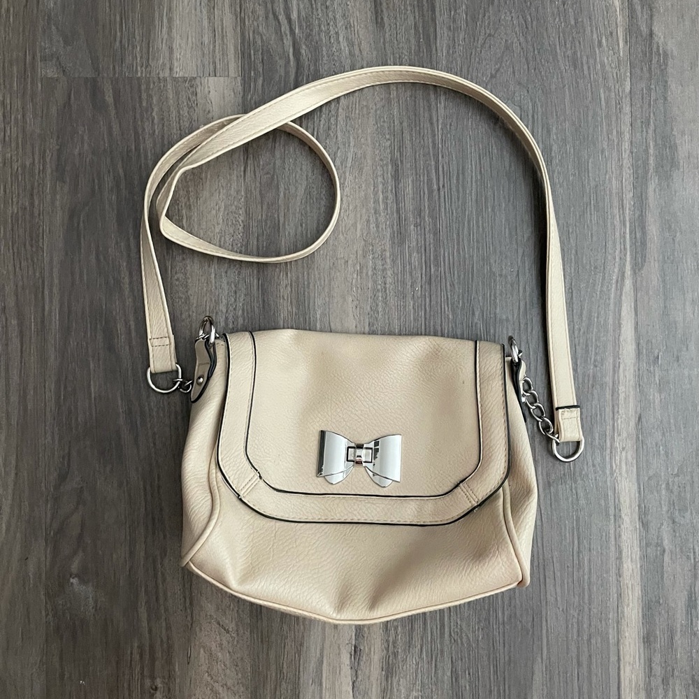 Cute Beige/Tan Crossbody Bow Purse